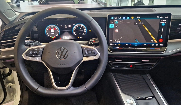 Volkswagen Passat cena 202700 przebieg: 1, rok produkcji 2024 z Żyrardów małe 301
